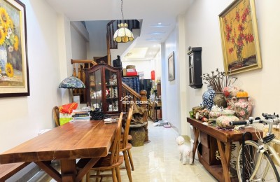 Tôn Thất Tùng - Kim Liên, Nhà 33.5m2, 4ph ngủ, ngõ rộng, gần phố + ĐH Y HN, Ở ngay, Chỉ 8.168TỶ